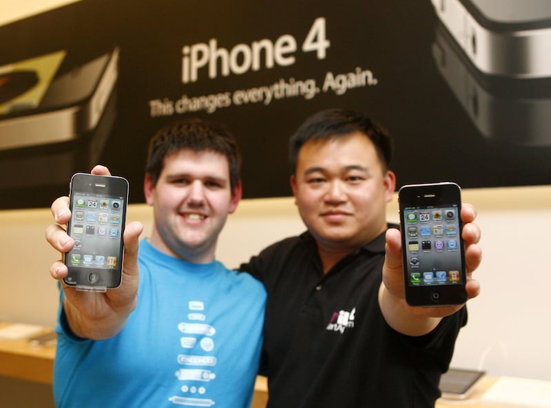 iPhone 4 being sold