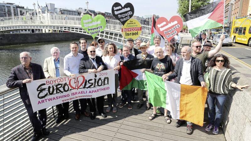 Celebrities and public figures launch the Irish campaign to boycott Eurovision 2019 to be held in Jerusalem Israel at the Ha&#39;penny Bridge in Dublin Picture by Niall Carson/PA 