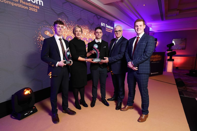 1.	Joseph Gillan (left) James Logan (right) Jack Fullerton (centre) from Atlas Smart Technologies pictured with InterTradeIreland CEO Margarety Hearty and chair Richard Kennedy.