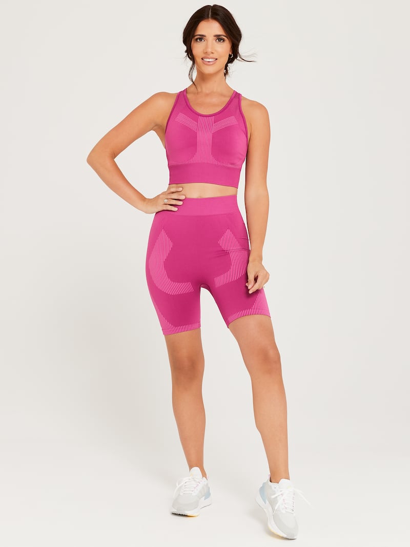 Very X Lucky Mecklenburgh Seamless Training Bra Pink; Seamless Cycling Shorts Pink