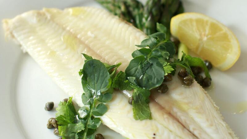 Dover sole with mint and asparagus 