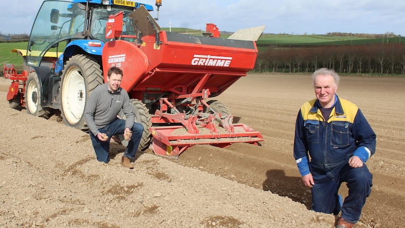 Wilson's Country agronomist Stuart Meredith and Co Down potato grower Raymond Patterson