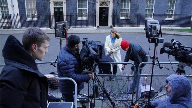 &nbsp;The media gathered outside no 10 Downing Street, London. Prime Minister Boris Johnson will make a statement to MPs on the Sue Gray report after she provided an update on her investigations earlier today. Picture date: Monday January 31, 2022.