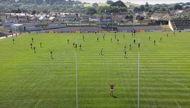 That&#39;s Brian Hurley at the bottom of the picture, with nobody within 40 yards of him on a Cork kickout in the Munster final against Kerry. The Kingdom had great joy off the tactic, every bit as much as Tyrone did from Niall Morgan doing it against Monaghan. 