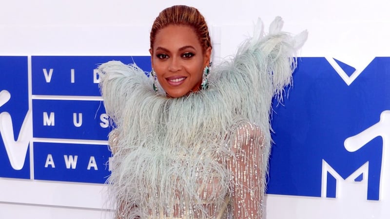 Is Beyonce dropping hints about the sex of her twins?