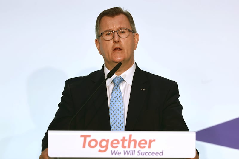 DUP closes gap on Sinn Féin as majority of unionists back Stormont boycott