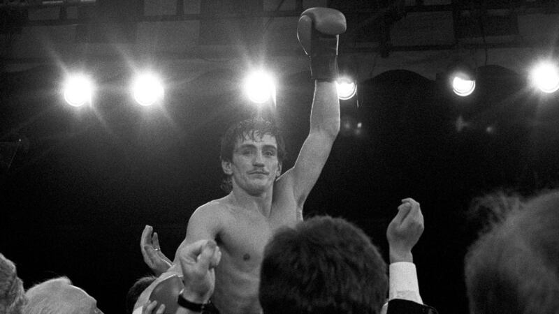 <span style="font-family: Verdana, Arial, Helvetica, sans-serif; font-size: 13.3333px;">Barry McGuigan ends Panamanian Eusebio Pedroza's seven-year reign as WBA featherweight champion at Loftus Road Stadium in London</span>