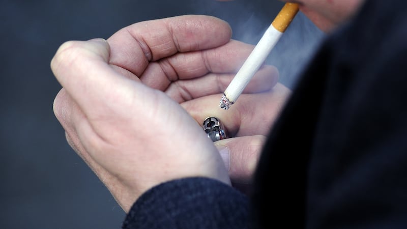 Smoking may increase abdominal fat – research suggests
