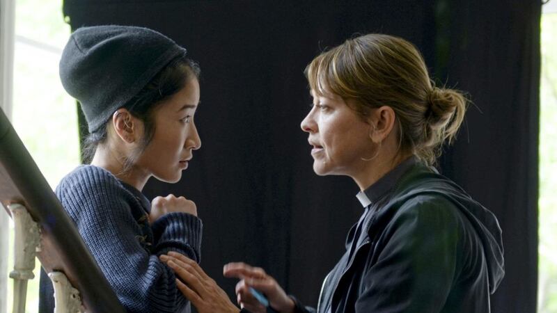  Jane Oliver (NICOLA WALKER), Linh Xuan Huy  (KAE ALEXANDER) in Collateral (C) The Forge - Photographer: Parisa Tag 