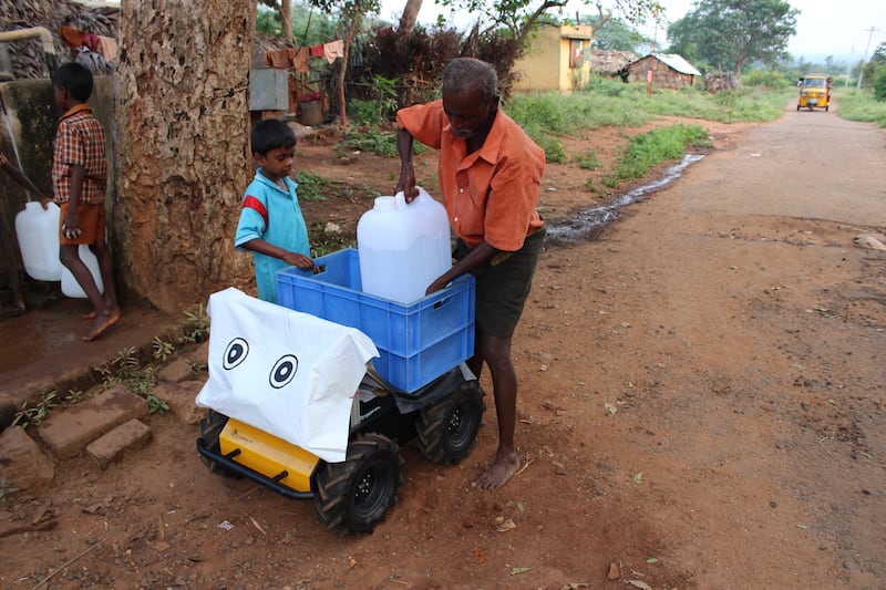 Water-carrying robot used in India (Dr Amol Deshmukh/University of Glasgow)