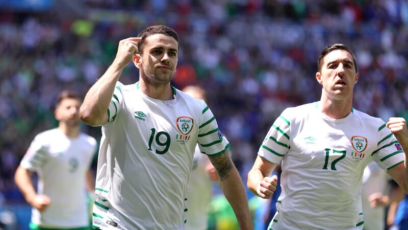 Republic of Ireland's Robbie Brady celebrates scoring his side's first goal of the game during the round of 16 match at the Stade de Lyon, Lyon.&nbsp;