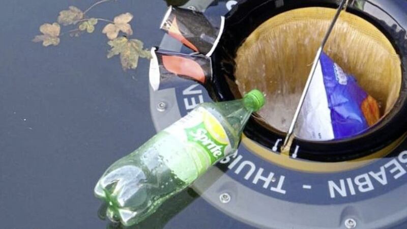 A seabin is a floating natural fibre rubbish bin that moves up and down with the tide collecting floating rubbish 