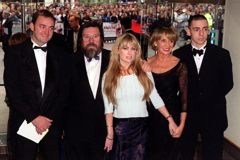 Tomlinson and Aherne (centre) with the whole Royle Family in 2000.