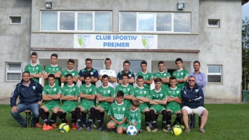 Secondary schools in Northern Ireland donated a custom-made O&#39;Neills GAA kit to a school in Romania 