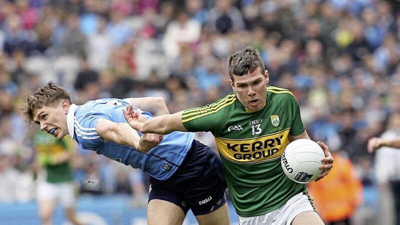 Kerry's Kevin McCarthy tries to get free of Dublin's Micheal Fitzsimons during yesterday's Allianz Football League Division One final at Croke Park <br />Picture by Philip Walsh