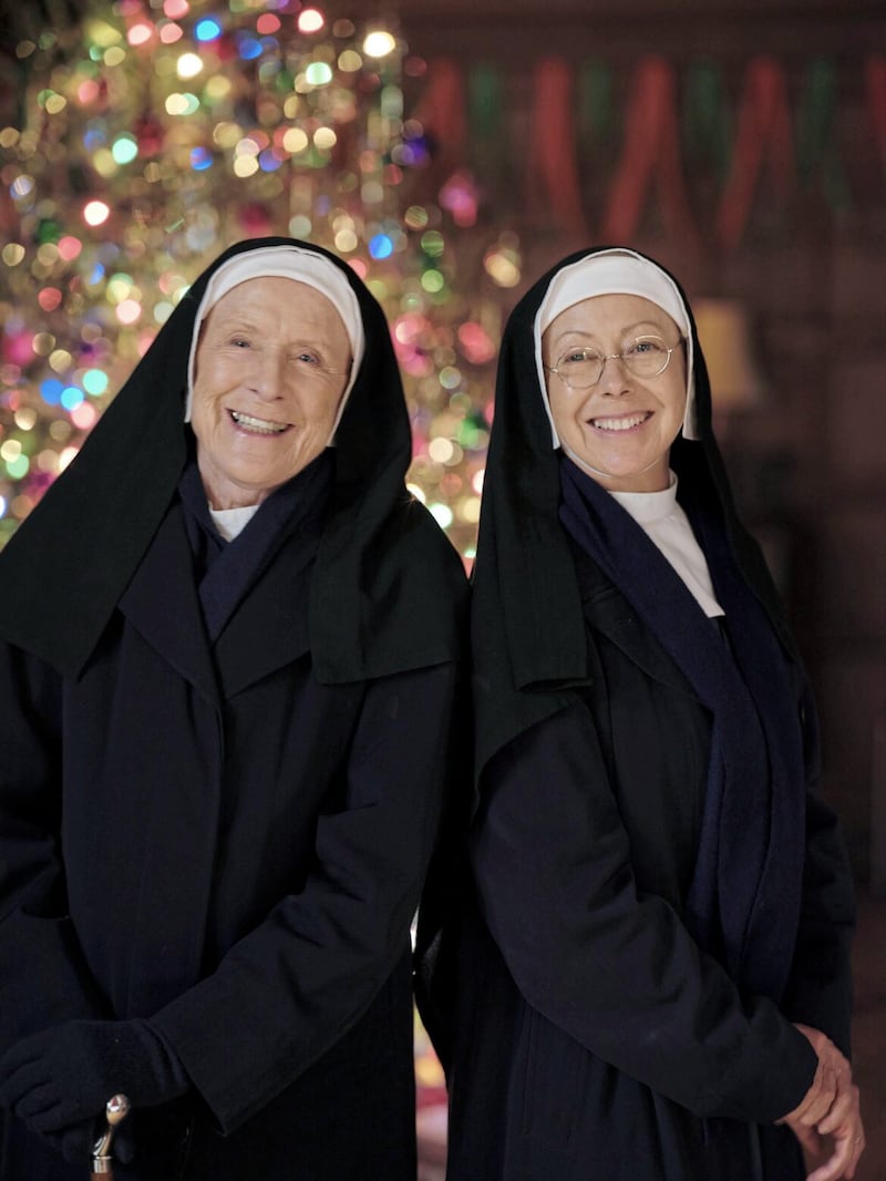 Sister Monica Joan (Judy Parfitt) and Sister Juliene (Jenny Agutter) in Call The Midwife 