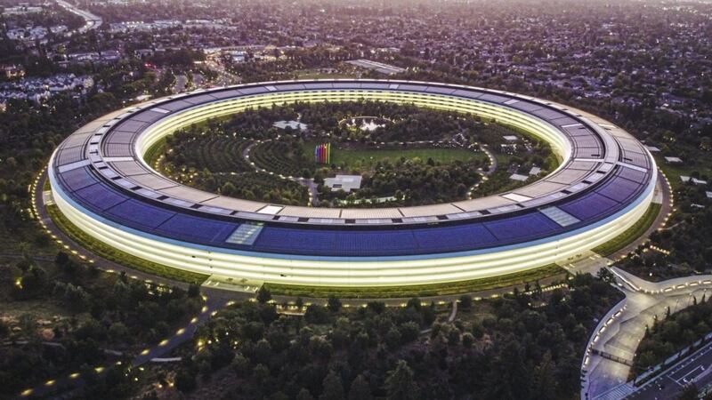 In the United States, tech giant Apple is among companies facing opposition from staff as they returned to the Apple Park headquarters in recent weeks, in some cases for the first time in two years 