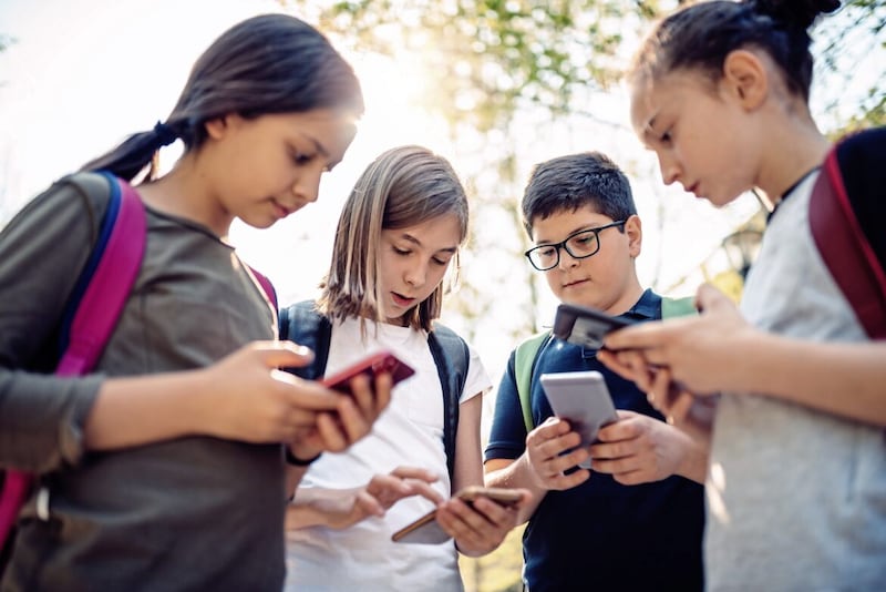 Kids spend a worrying amount of time on social media 