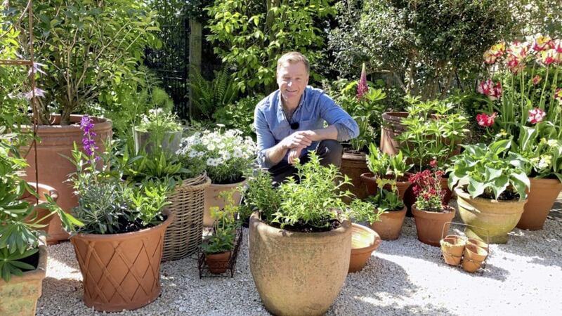 BBC Gardeners&#39; World presenter Chris Beardshaw has launched a new container course for Learning With Experts 