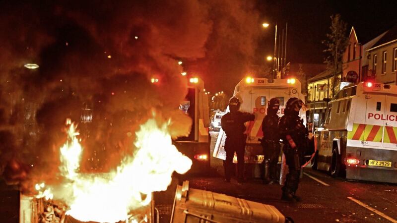 Rioting in south Belfast on Friday night. Picture by Alan Lewis, Photopress 