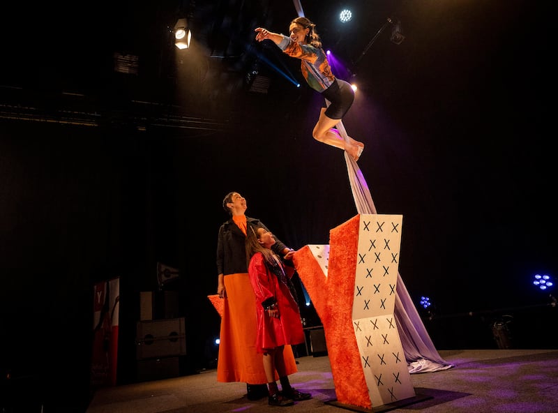 Launch of Belfast Children's Festival with acrobat