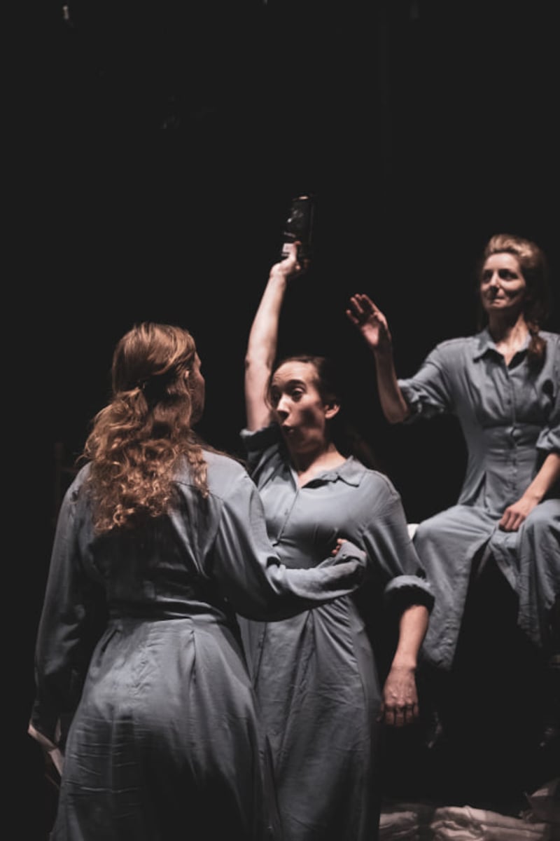 The characters Molly and Hannah in a scene from the 2019 Swedish production of Belfast Girls