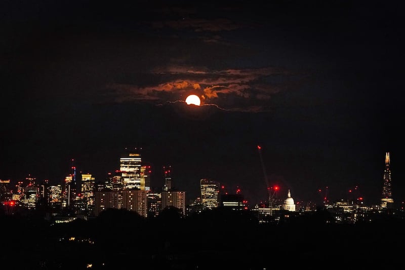 Super blue moon over London