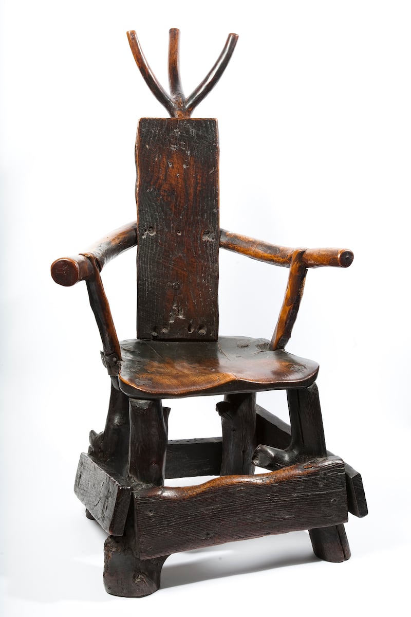 19th century barber-surgeon chair (British Dental Association Museum)