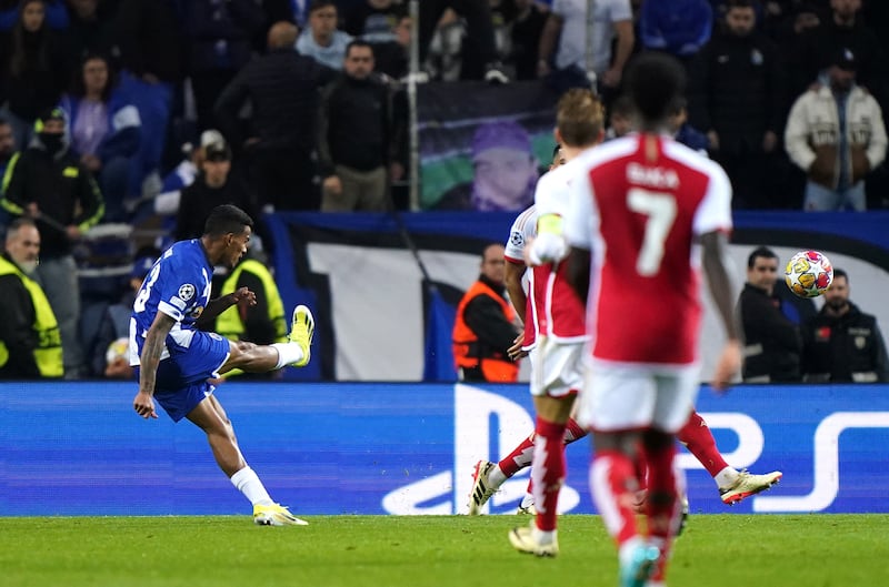 Porto’s Galeno scored as Arsenal lost in Portugal on their return to the Champions League knockout stages.