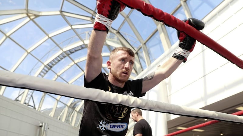 Paddy Barnes is predicting all-out war against Jay Harris at Ulster Hall tomorrow night 