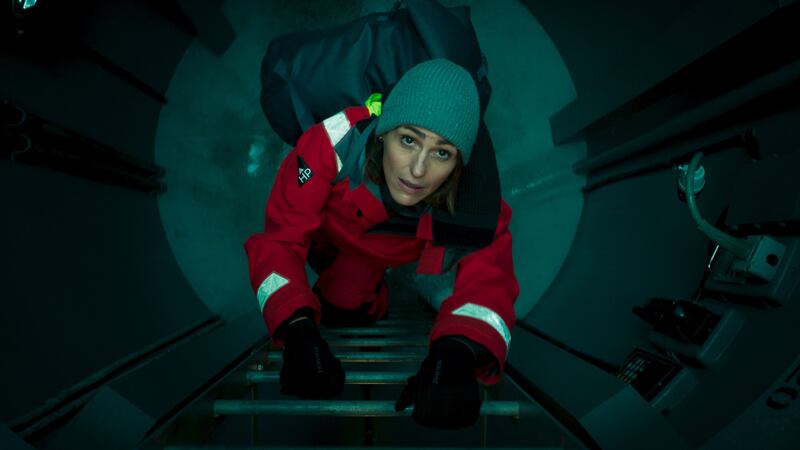 The series follows an investigation into a death on a vessel.