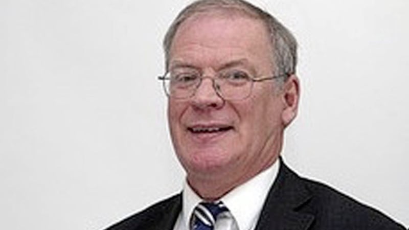 Tributes have been paid to long-standing Alliance councillor, Mervyn Jones, who has passed away. 