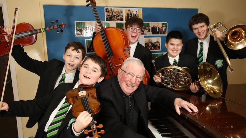 &nbsp;Students (L-R) Fionnbarr O&rsquo;Loingsigh, Sean Flannery, Adam McCambridge, Adam Ravel, Patrick Creagh with former Head of Music Fr Kevin McMullan get ready for St Malachy's College first ever Alumni Recital which takes place on Thursday 22nd February in the College Hall.