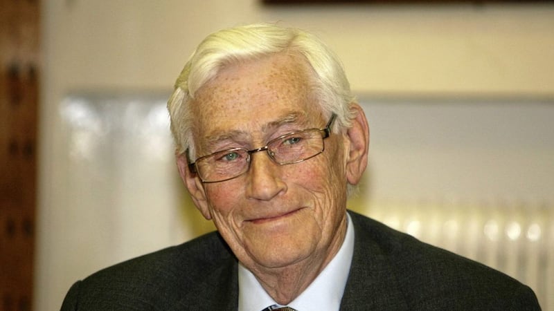 Seamus Mallon at his former school Abbey CBS in Newry in 2008. Picture by Mal McCann 