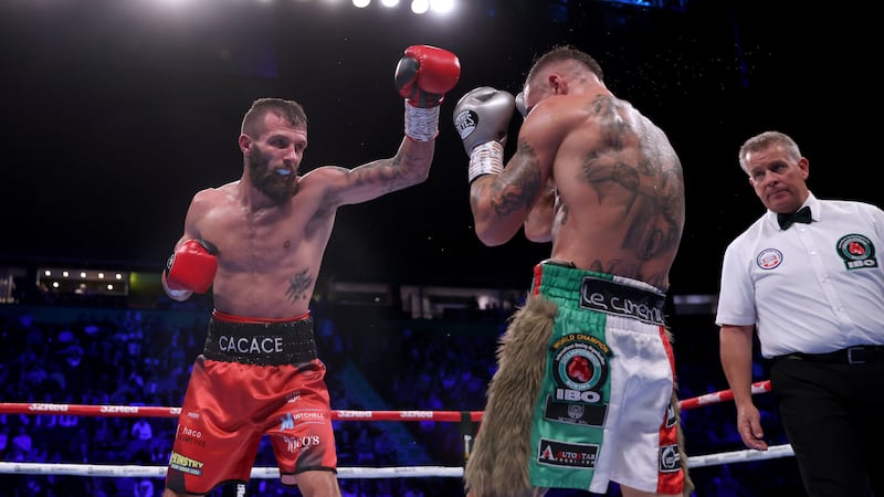Anto Cacace retained his IBO super-featherweight title with a unanimous decision win