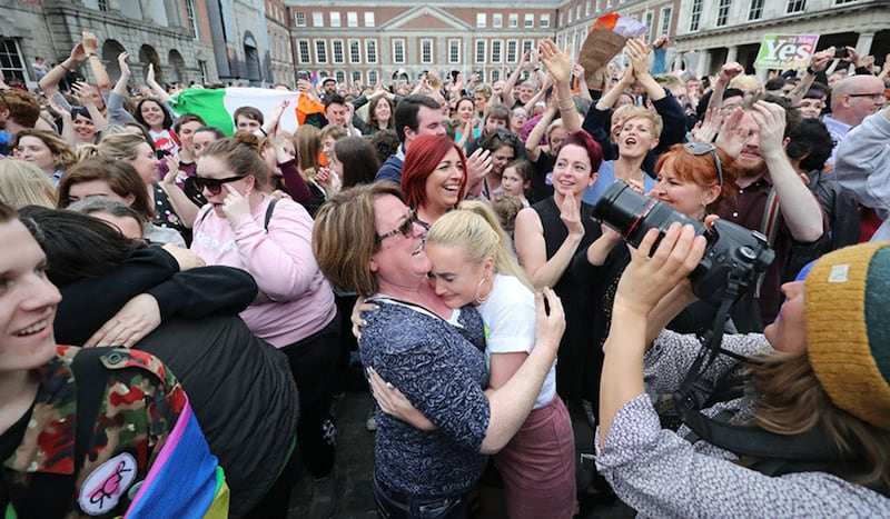 &nbsp;Yes campaigners celebrate at Dublin Castle. Picture by PA