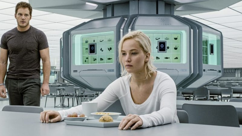 Chris Pratt as Jim Preston and Jennifer Lawrence as Aurora Dunn in Passengers 