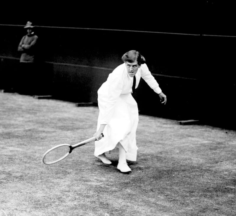 Lambert Chambers playing at Wimbledon in 1913