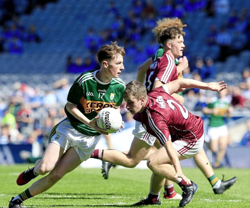 Kerry substitute Ruaidhr&iacute; &Oacute; Beaglaoich scored three points to help the Kingdom minors defeat Galway