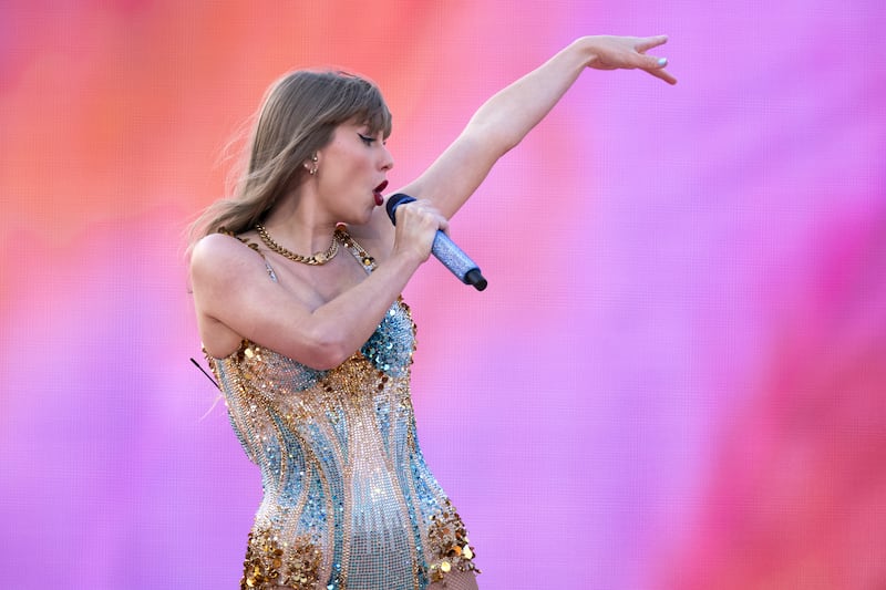 Spotify breaks record with largest annual payout reaching 10 billion dollars