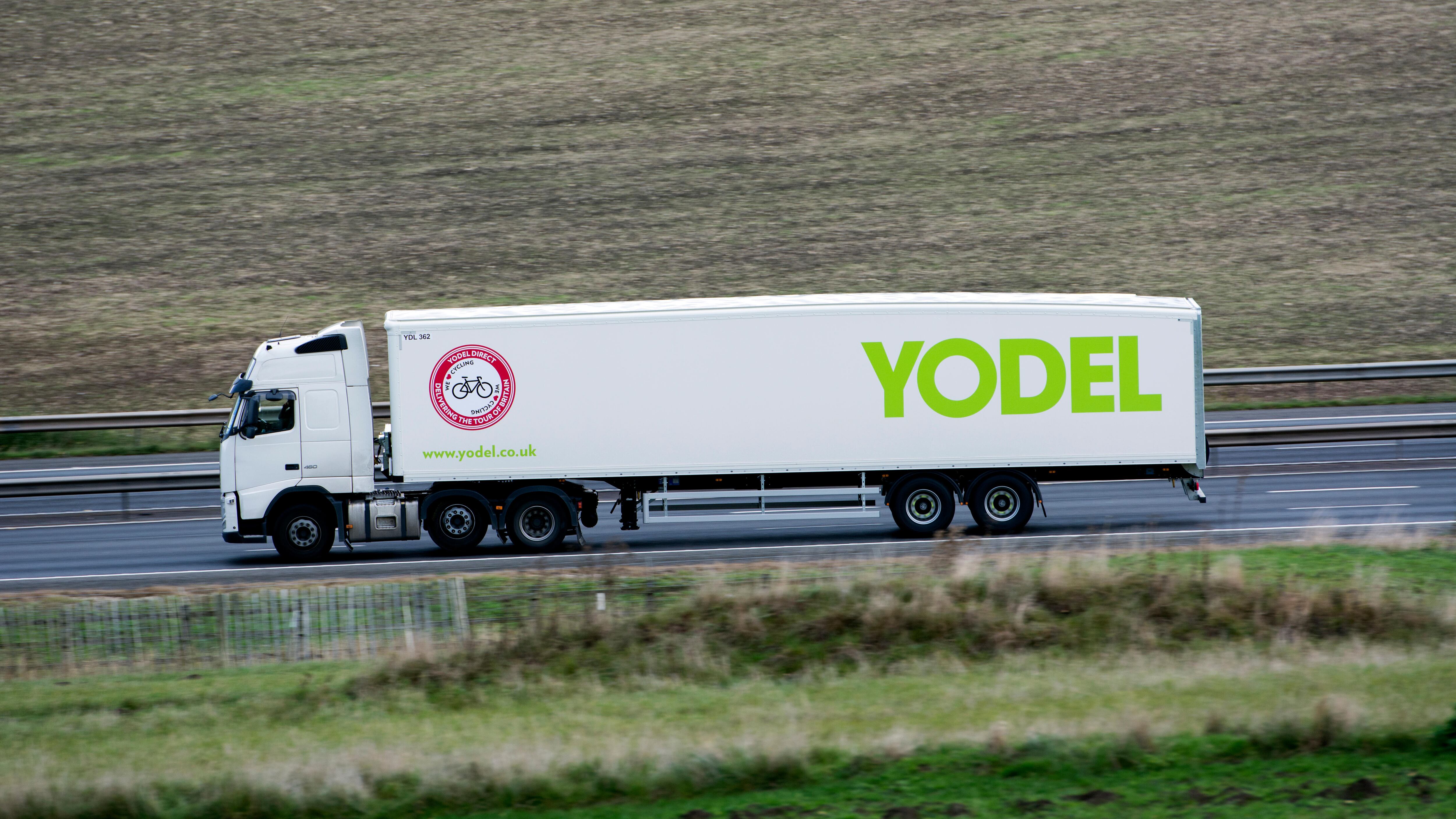 Struggling courier firm Yodel has been bought in rescue deal by a consortium including rival Shift