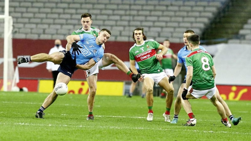 Dublin&rsquo;s Brian Fenton and Mayo&rsquo;s Diarmuid O&rsquo;Connor in action during the GAA Football All-Ireland Senior Championship Final between Dublin and Mayo at Croke Park. Picture by Philip Walsh 