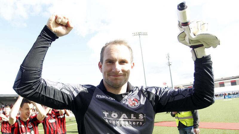 Sean O'Neill believes Crusaders will retain the Danske Bank Premiership by at least ten points if they win their next five matches