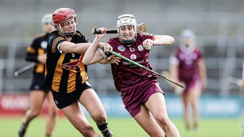 Very Camogie League Division 1, UMPC Nowlan Park, Kilkenny 25/2/2023   Kilkenny vs Galway Kilkenny&#39;s Grace Walsh challenges Ailish O&#39;Reilly of Galway Mandatory Credit &copy;INPHO/Tom Maher 