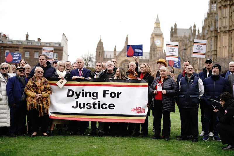 Infected blood campaigners have implored ministers to recognise their suffering by setting up a full compensation scheme