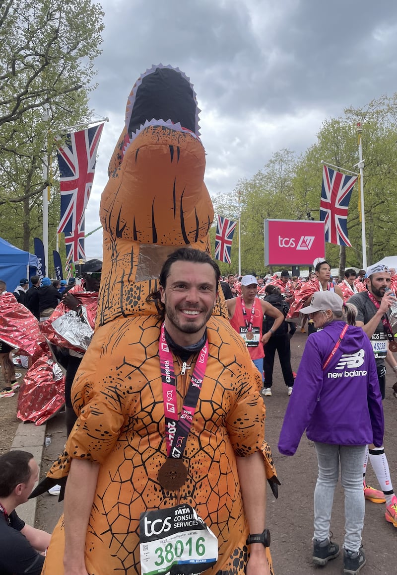 Lee Baynton clocked the fastest ever marathon in an inflatable costume