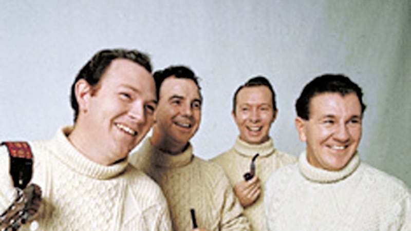 The Parting Glass was introduced to mid-20th century audiences by the recordings and performances of The Clancy Brothers and Tommy Makem 