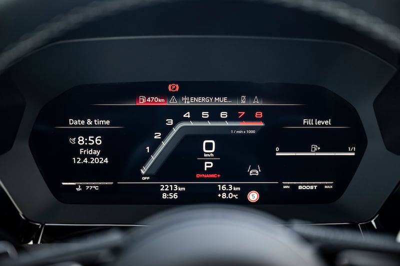 The digital dials can be configured to show different readouts