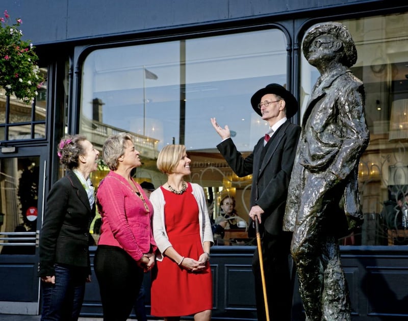 The statue of James Joyce in Dublin has been brought to life through the &#39;Talking Statues&#39; pilot project. From left: Collette Hiller, Sing London; Deputy Lord Mayor, Cllr Aine Clancy; and Keelin Fagan from Failte Ireland 
