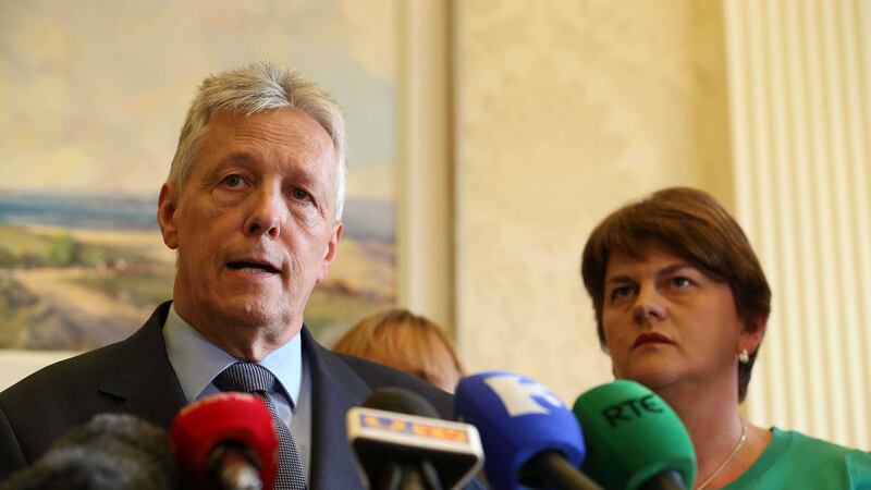 Peter Robinson announces he is to step down as first minister with Arlene Foster temporarily taking over&nbsp;